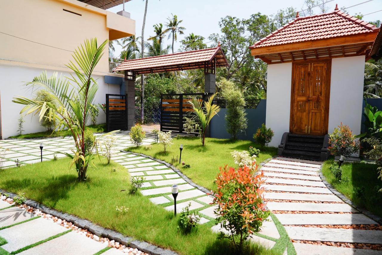 Kalloos Island Backwater Resort Kollam Eksteriør billede